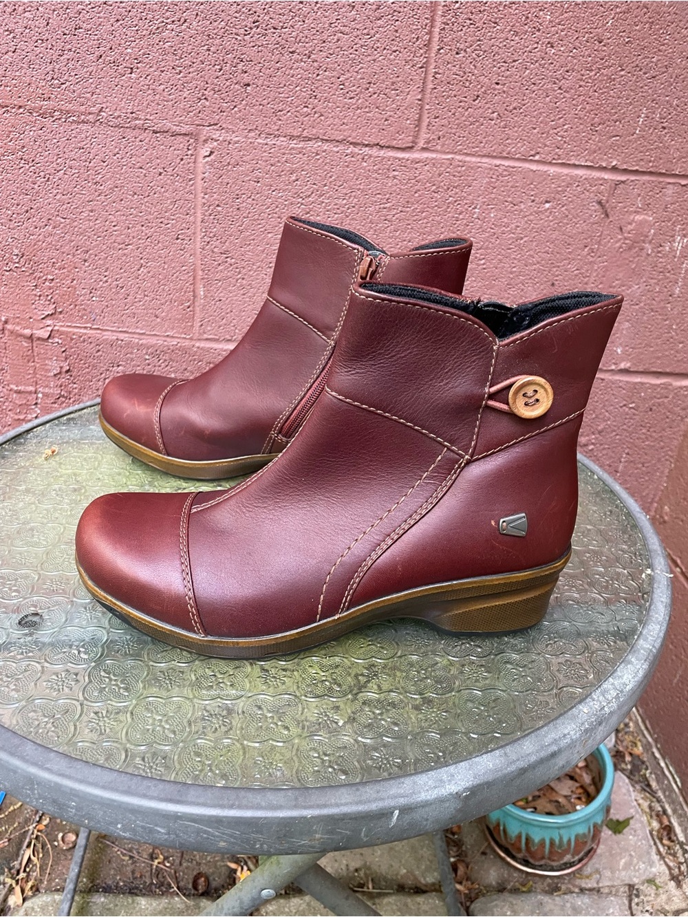 New KEEN Mora Button Boots Size 9 - Picture 10 of 14